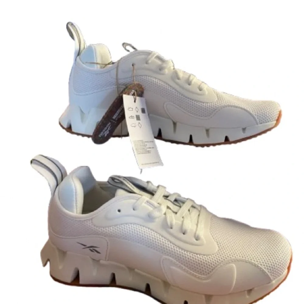 Reeboks, Zig, size 7.5, women's, dynamica runners, chalk grey, breathable mesh! - Picture 7 of 11